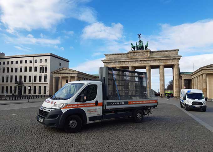 Bauzaun am Brandenburger Tor in Berlin
